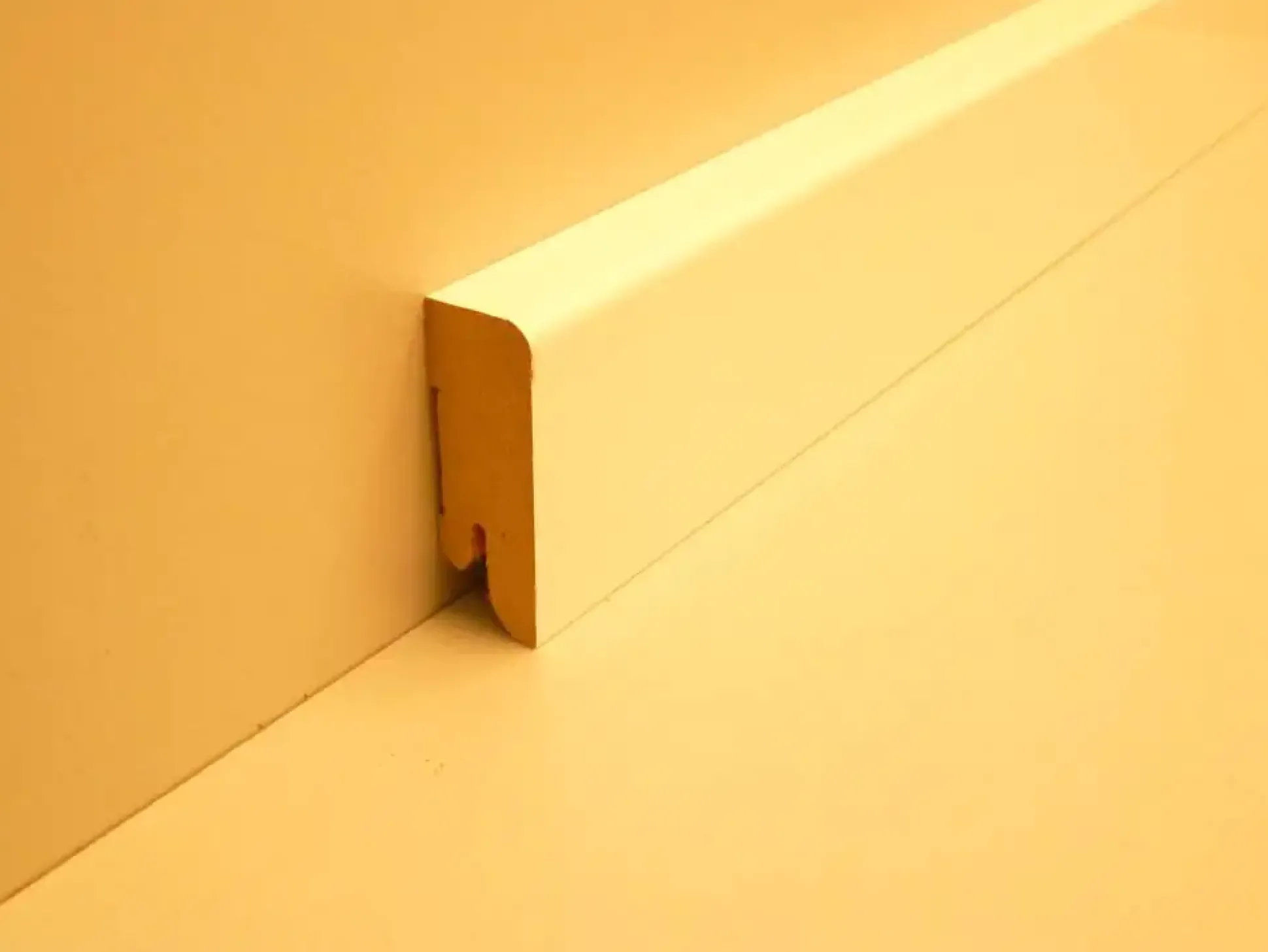 B.S. Bauprogramm Clip-Sockelleiste 250 cm 50 x 18 mm Eiche brillantweiß