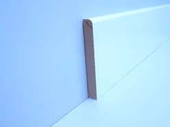 B.S. Bauprogramm Sockelleiste 250 cm 80 x 10 mm Weiß hochglanz