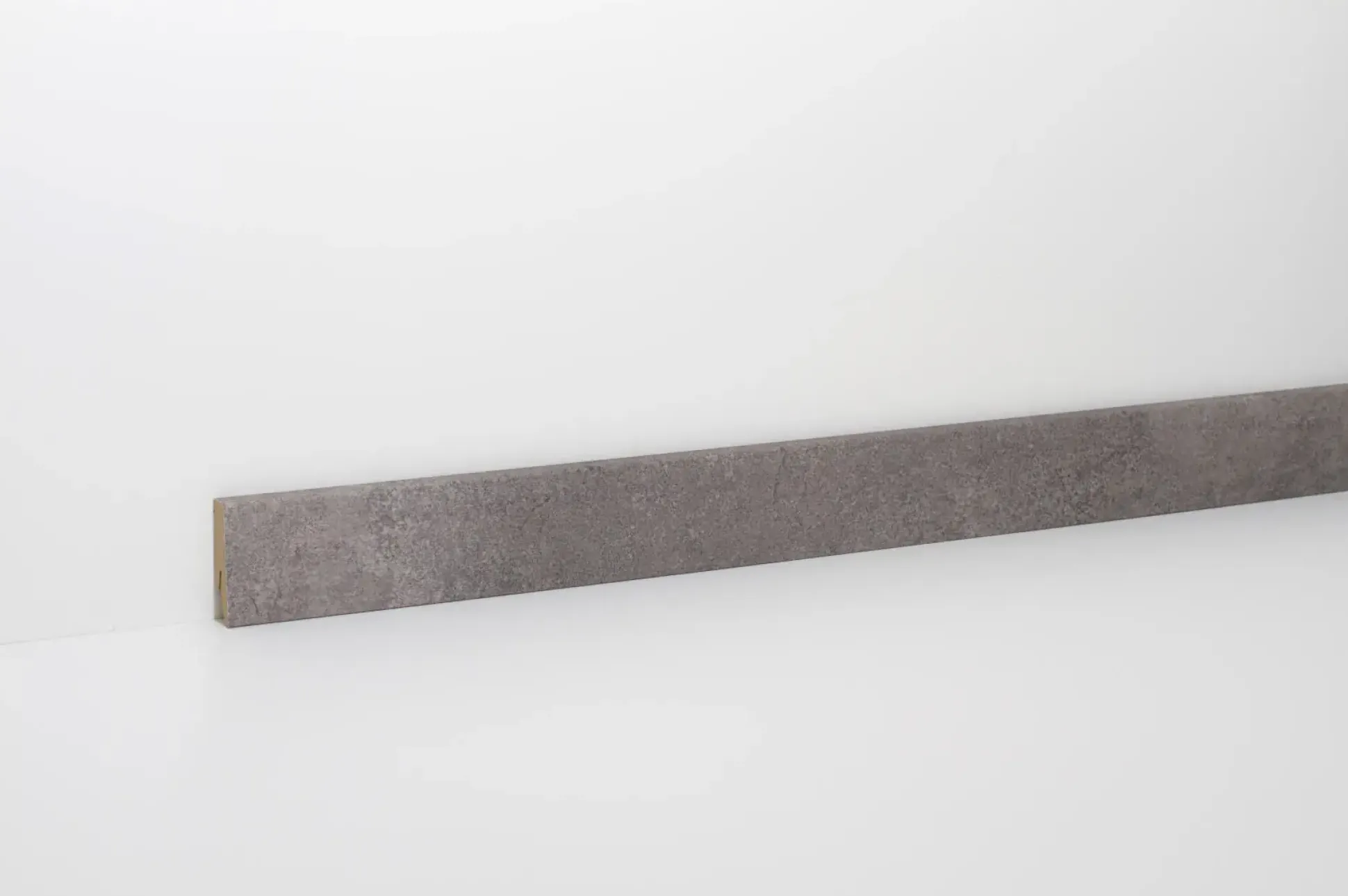 Classen Clip-Fußleiste 240 cm 58 x 19 mm Zementestrich Taupe
