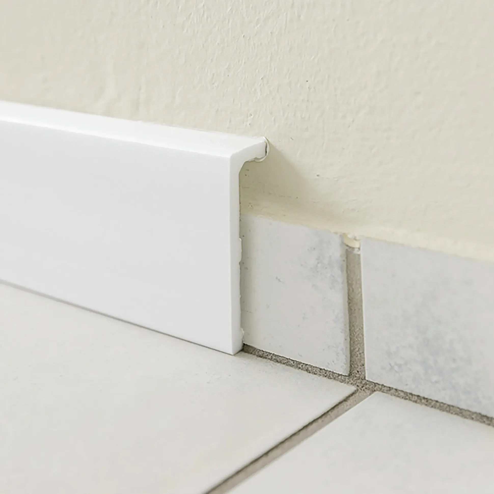 Decosa Zierprofil Sinja 200 x 9,5 cm weiß