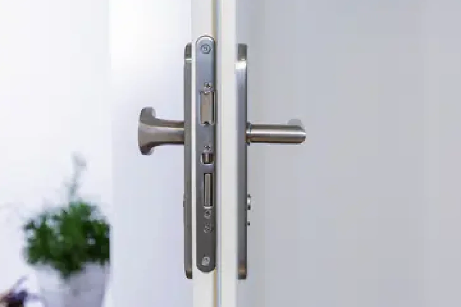 Einsteckschloss für Wohnungsabschlusstüren TKZ40/20 R/L ER PZ