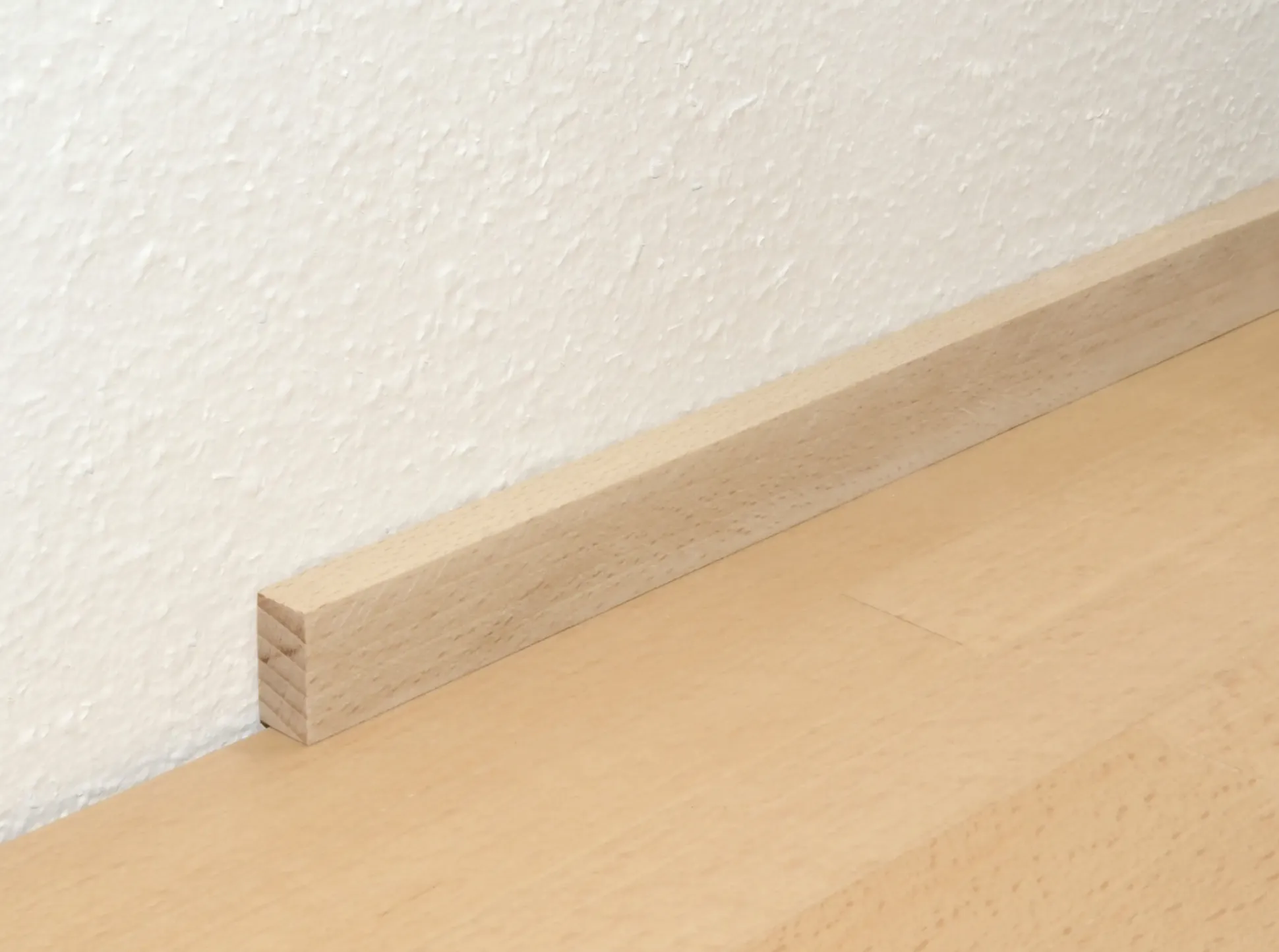 FN Neuhofer Flachleiste 210 cm 20 x 10 mm Buche