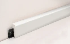 FN Neuhofer Fußleiste 240 cm 38,5 x 15 mm weiß foliert