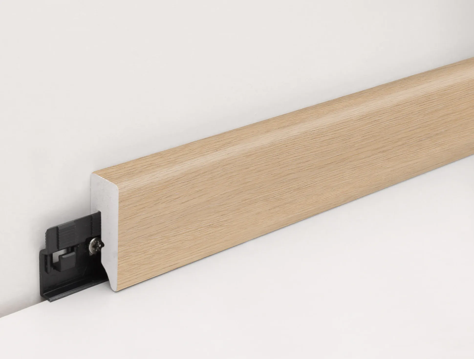 FN Neuhofer Fußleiste 240 cm 38,5 x 15 mm Eiche royal foliert