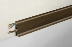 FN Neuhofer Klemmsockelleiste 250 cm 50 x 22,5 mm Nussbaum