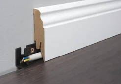 Kronoflooring Fußleiste 260 cm 70 x 17 mm Uni weiß profiliert