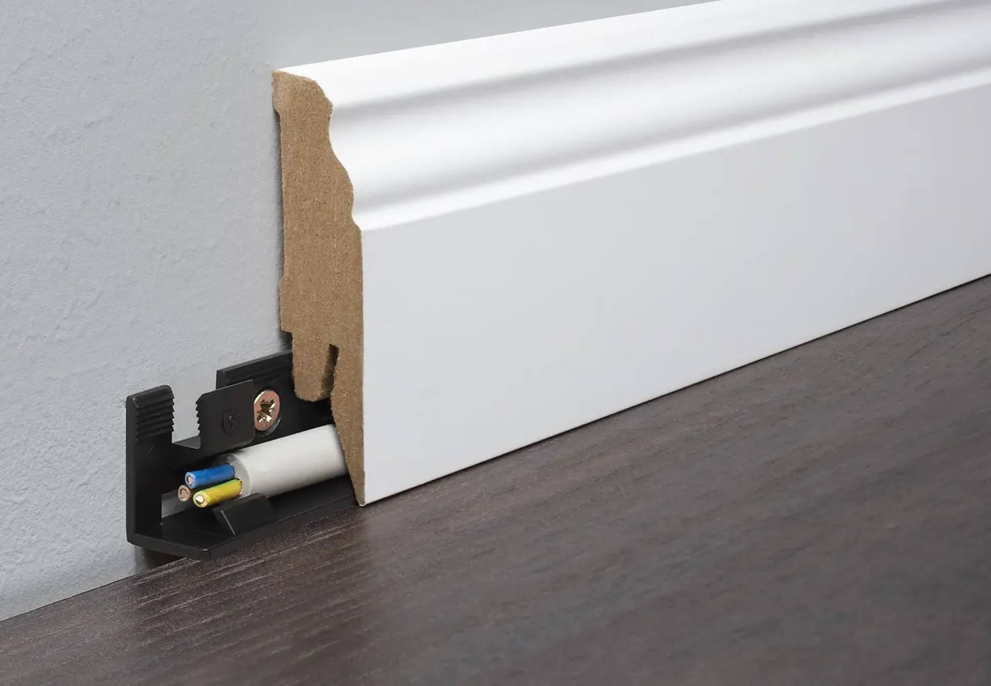 Kronoflooring Fußleiste 260 cm 70 x 17 mm Uni weiß profiliert