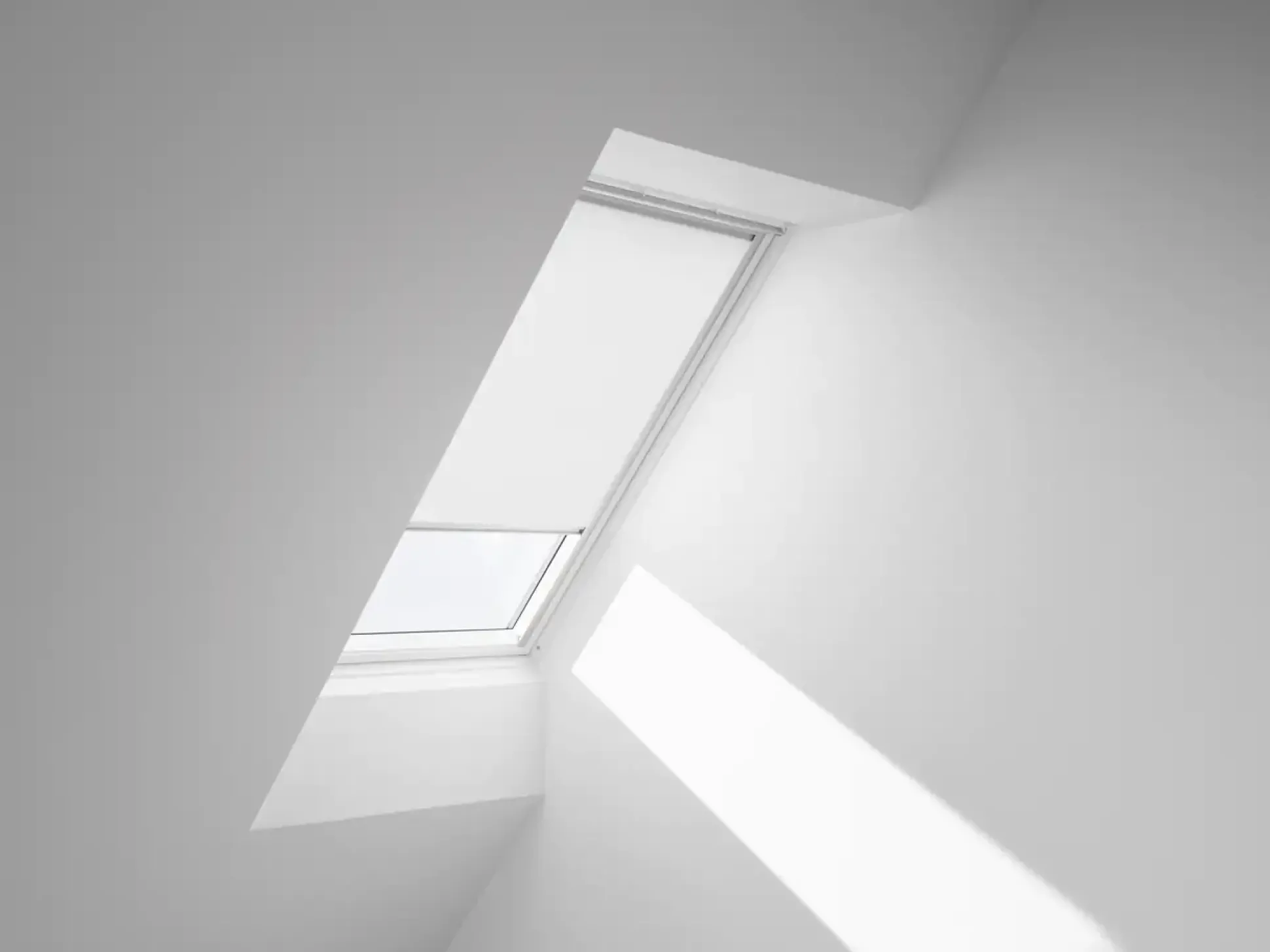 VELUX Rollo manuell RFL SK08 1028S weiß