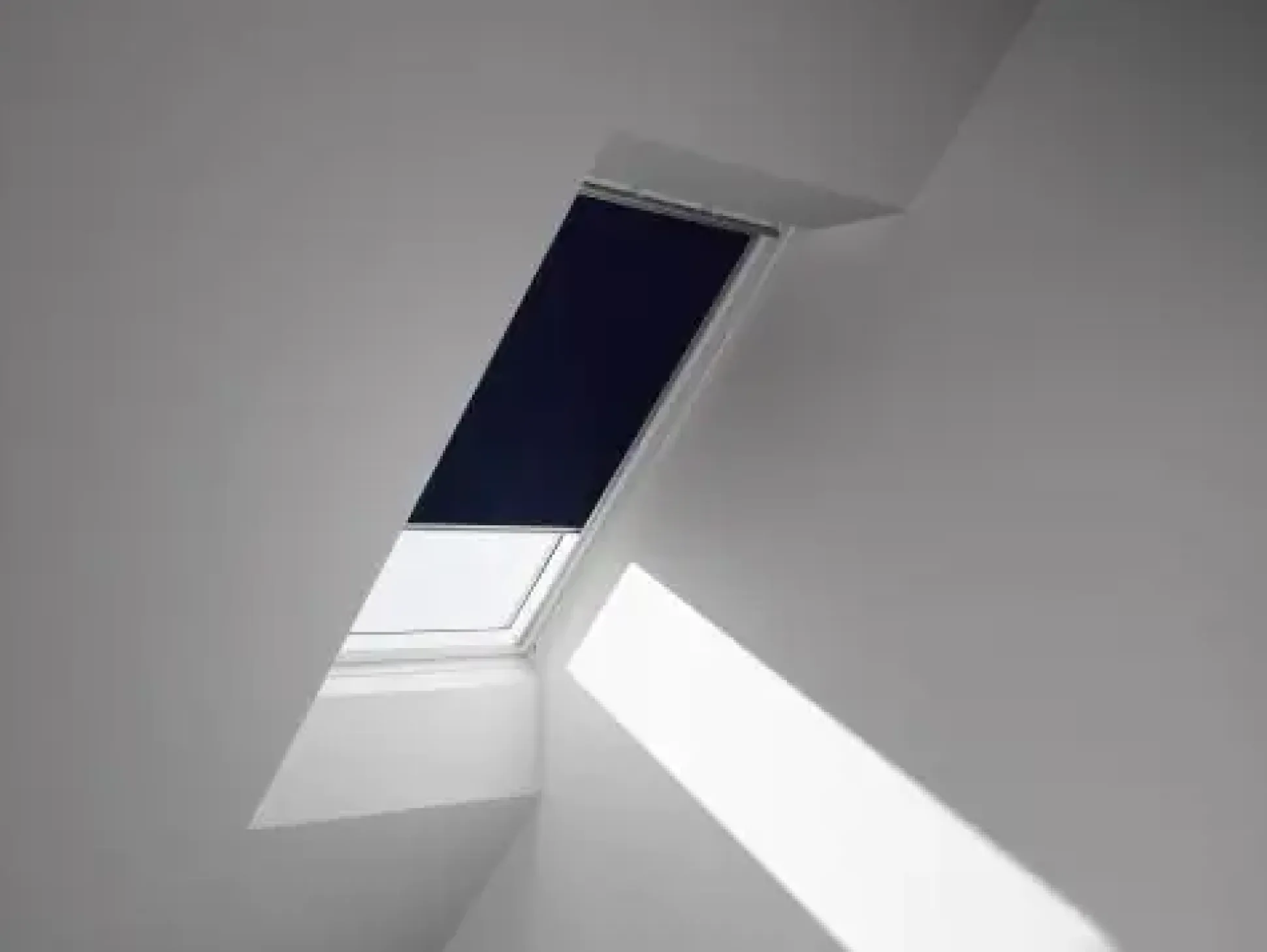 VELUX Verdunkelungsrollo manuell DKL PK06 1100S dunkelblau